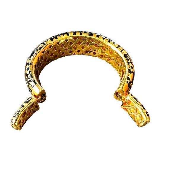 LAUREN G. ADAMS FLOWERS BY ORLY Elegant 18k Gold Plated Handmade Bangle Cuff Bra - Picture 5 of 9